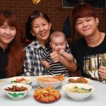 JOHOREAN MADAM NG YAN CHIN WITH MORE THAN 35 YEARS EXPERIENCE IN FOOD INDUSTRY PRESENTING THE 'KATONG LAKSA'